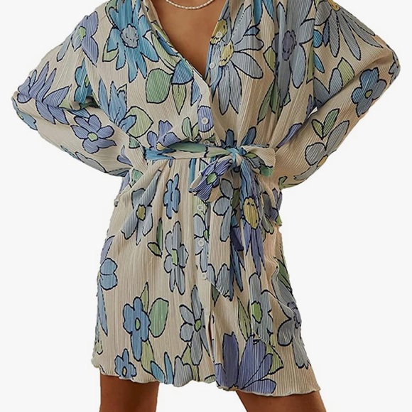 White with blue flowers crinkled dress size L NWT - Picture 9 of 9